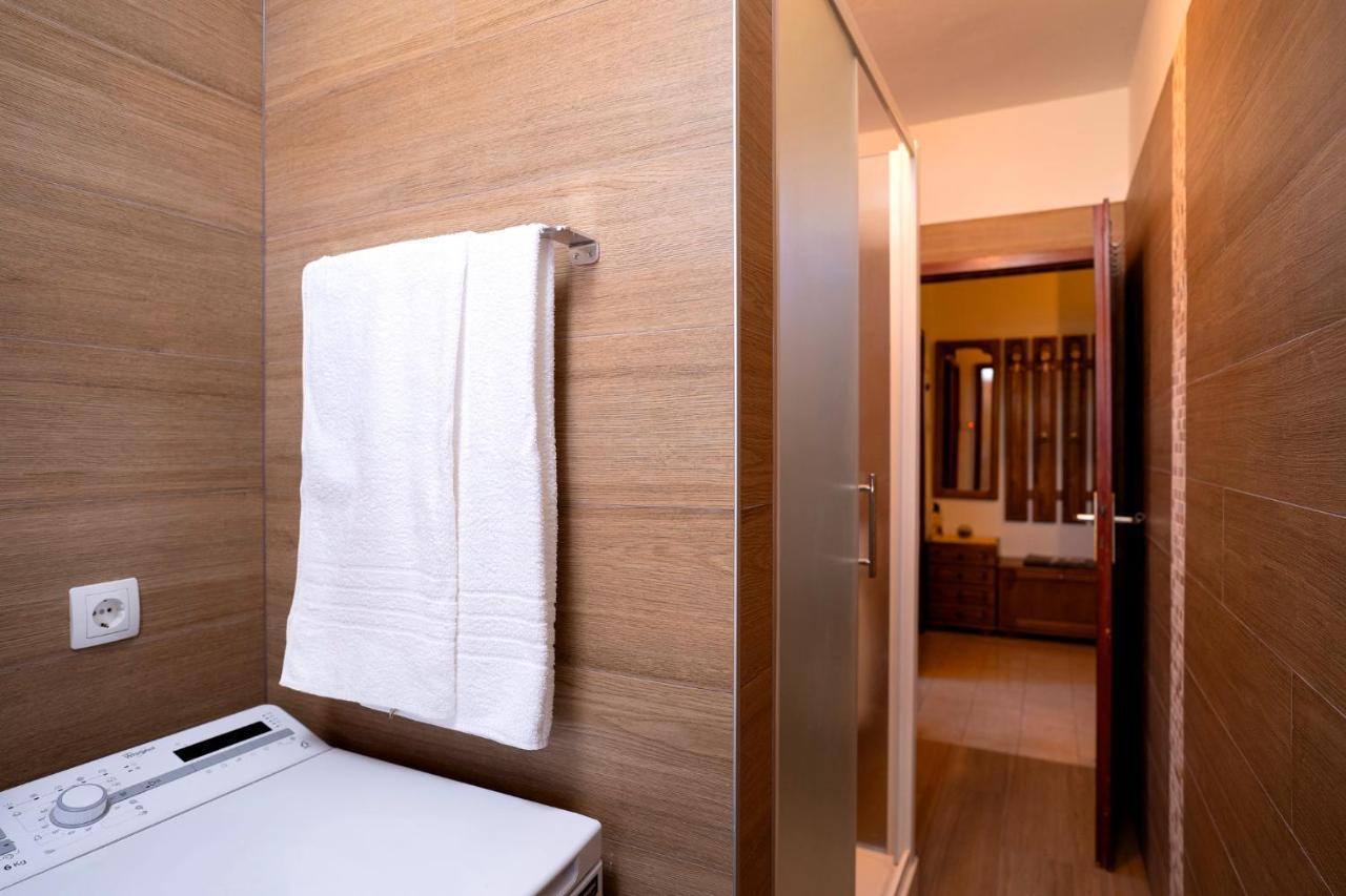 Apartments Draganic Jelsa  Ngoại thất bức ảnh