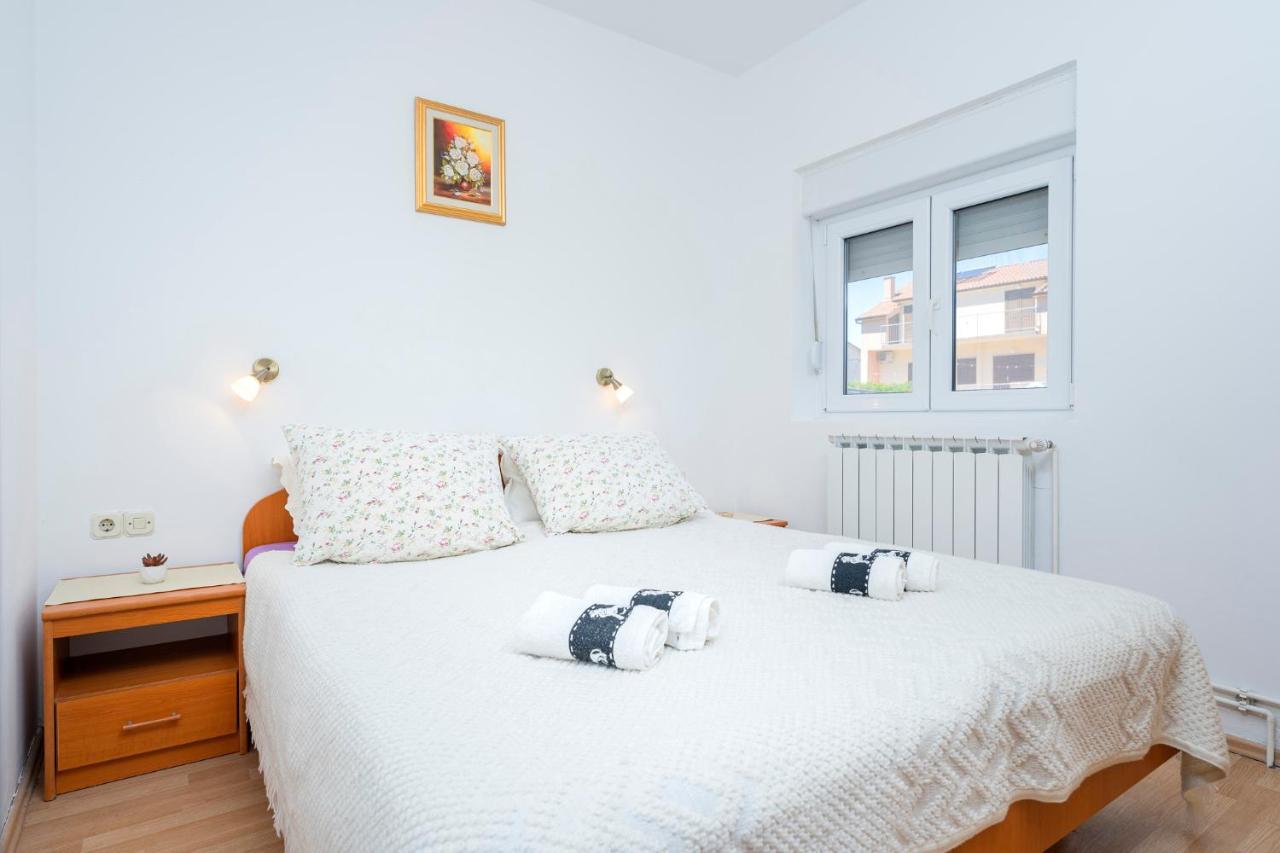 Apartments Draganic Jelsa  Ngoại thất bức ảnh