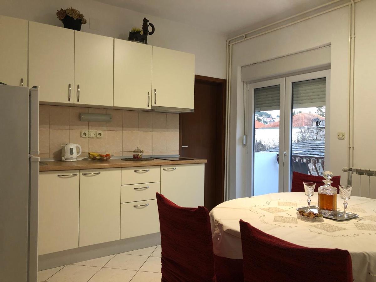 Apartments Draganic Jelsa  Ngoại thất bức ảnh
