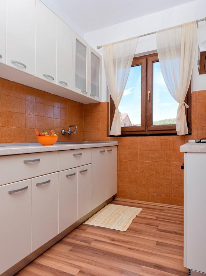 Apartments Draganic Jelsa  Ngoại thất bức ảnh
