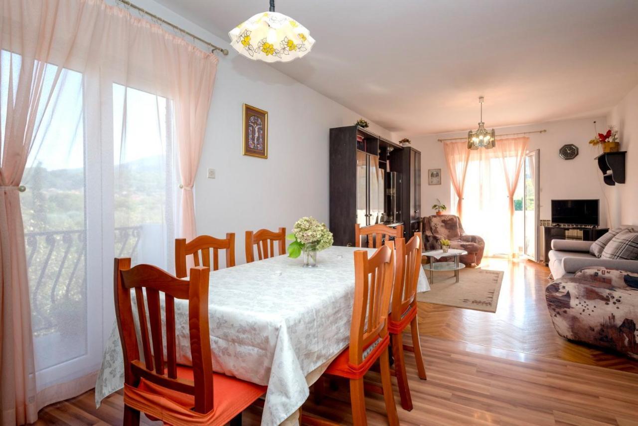 Apartments Draganic Jelsa  Ngoại thất bức ảnh