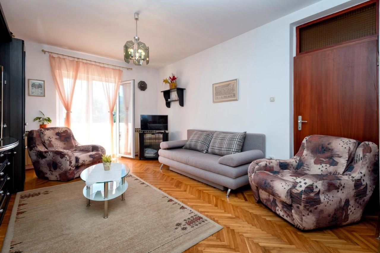 Apartments Draganic Jelsa  Ngoại thất bức ảnh