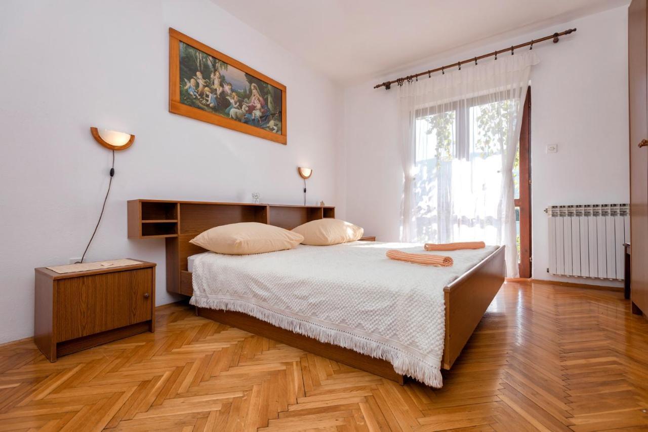 Apartments Draganic Jelsa  Ngoại thất bức ảnh