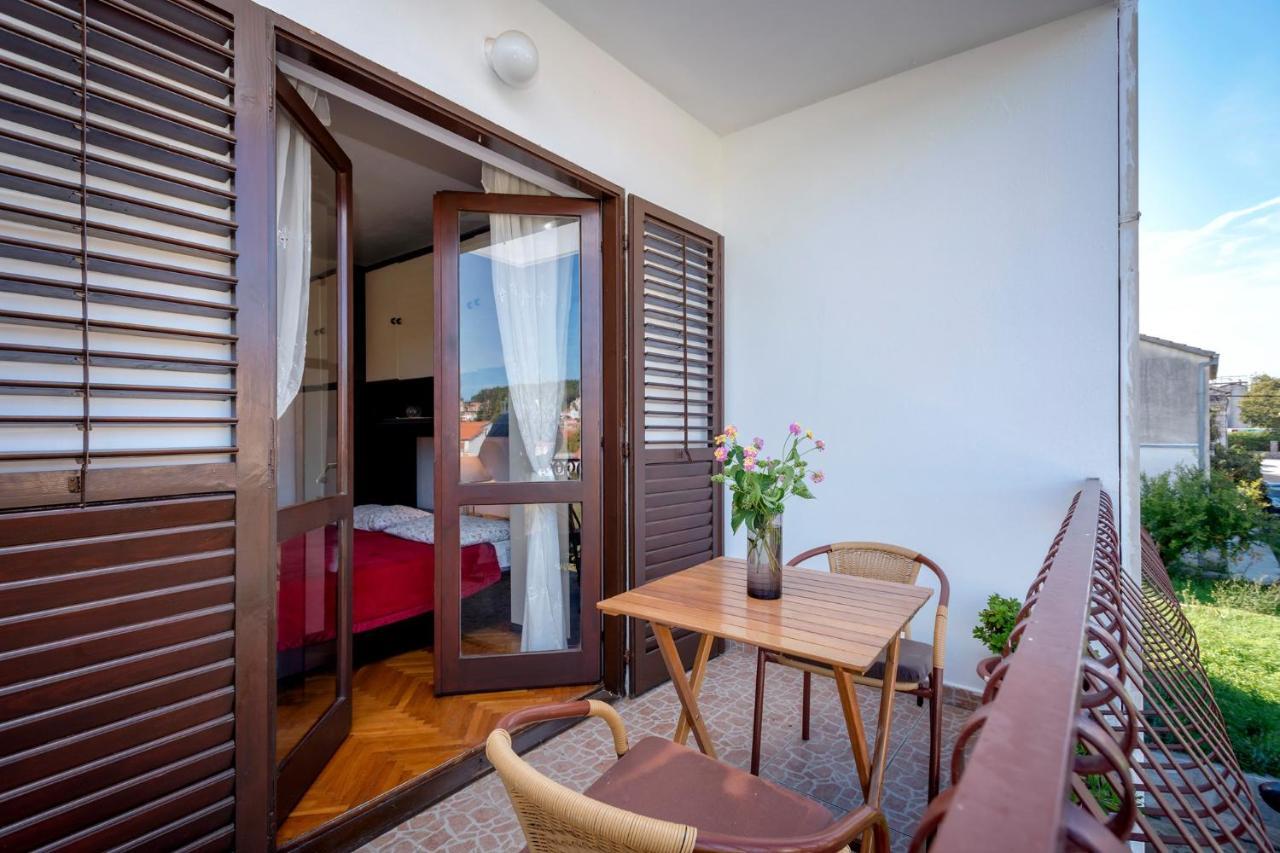 Apartments Draganic Jelsa  Ngoại thất bức ảnh