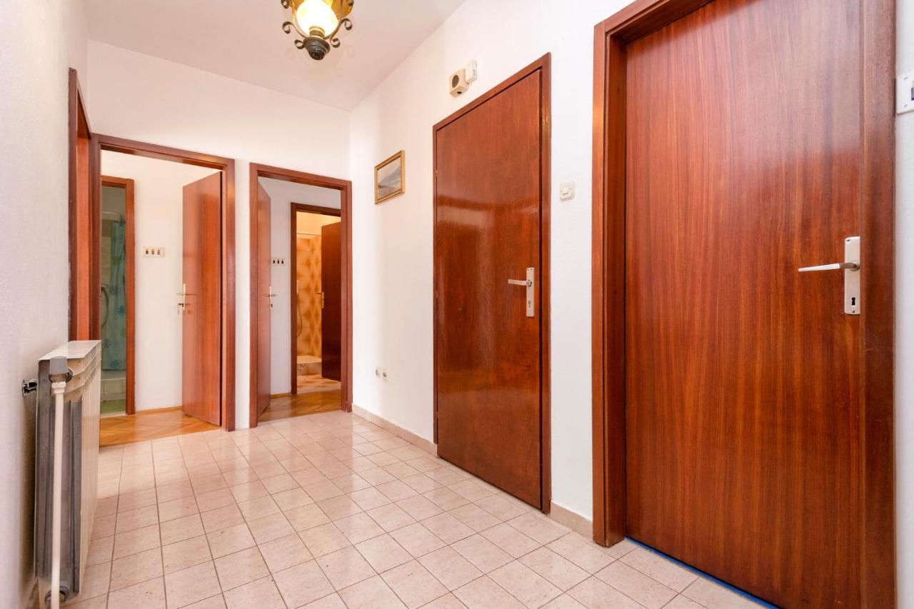 Apartments Draganic Jelsa  Ngoại thất bức ảnh